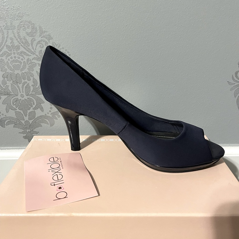 Bandolino Flexible Peep Toe Pumps